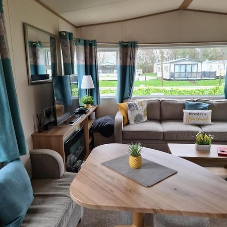 Hot Tub Hols 3 Bed Caravan At 42 Kingfisher Court Tattershall Exterior foto