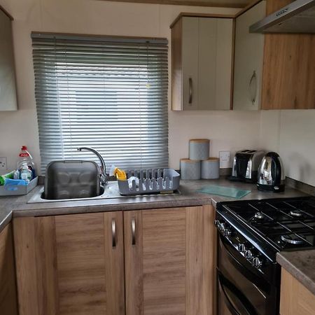 Hot Tub Hols 3 Bed Caravan At 42 Kingfisher Court Tattershall Exterior foto