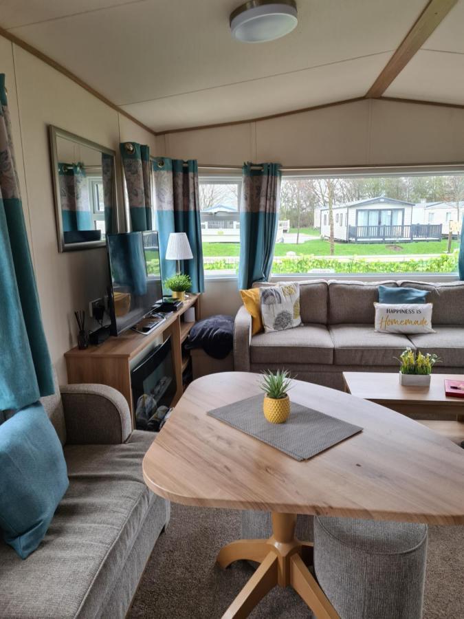 Hot Tub Hols 3 Bed Caravan At 42 Kingfisher Court Tattershall Exterior foto